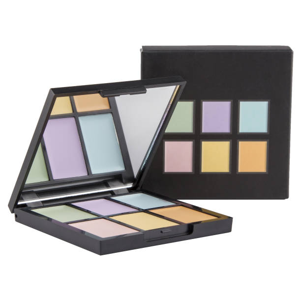 istock Eyeshadow palette with dry blush in a black box 1467295195