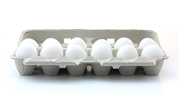 дюжина яиц - dozen eggs food eggs horizontal стоковые фото и изображения