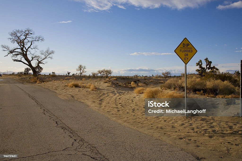 Road sign in der Wüste - Lizenzfrei Baum Stock-Foto