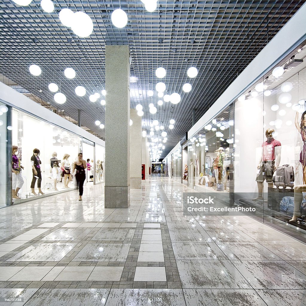 Wnętrze Centrum handlowe - Zbiór zdjęć royalty-free (Centrum handlowe)