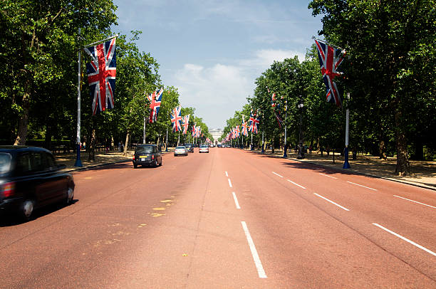 istock The mall in London 146732194