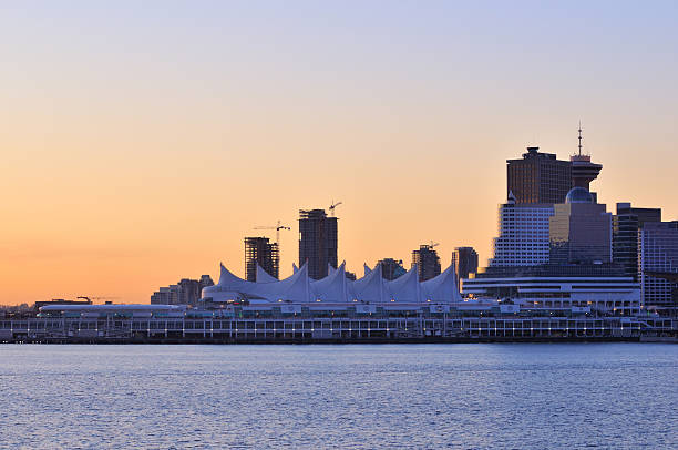 lugar, el centro de la ciudad de vancouver, canadá - pan pacific hotel fotografías e imágenes de stock