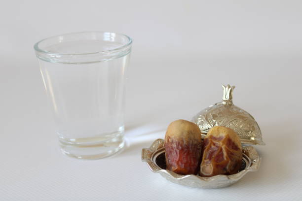 istock Date and zamzam water 1467339793