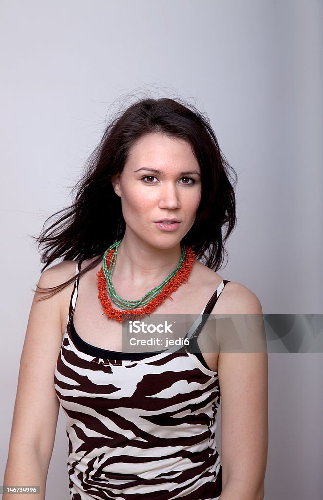 Mulher no animal print tank top - Royalty-free Adulto Foto de stock