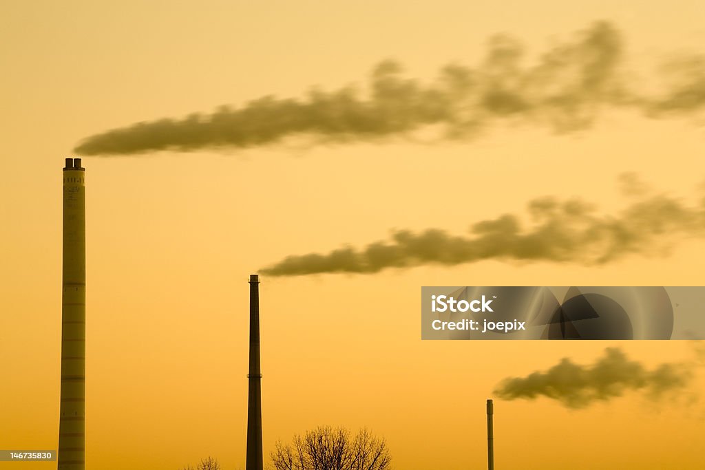 Zona industriale - Foto stock royalty-free di Albero spoglio