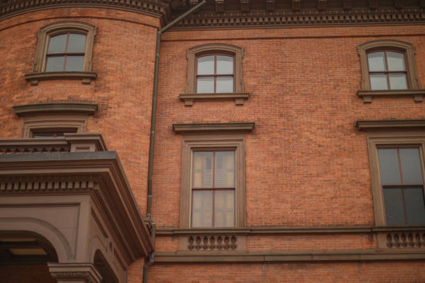 istock Old brick building downtown area apartments 1467359502