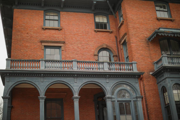 istock Old brick building downtown area apartments 1467359528