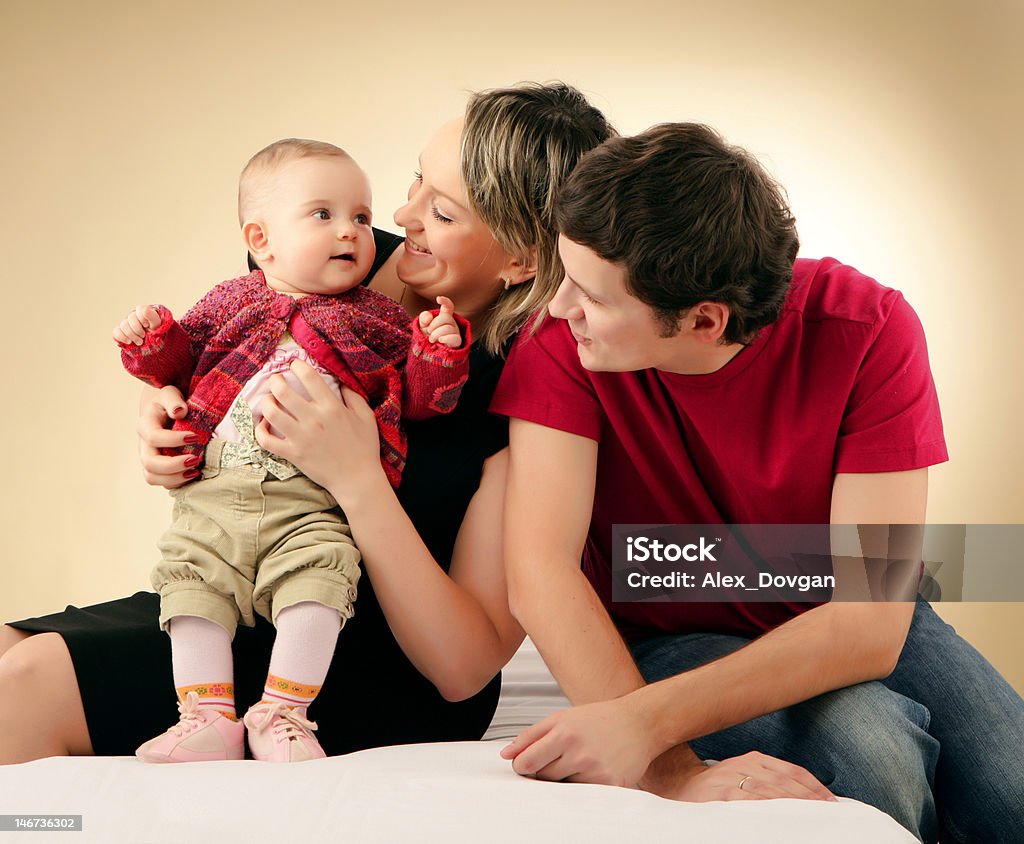 Happy familia - Foto de stock de Amor - Sentimiento libre de derechos