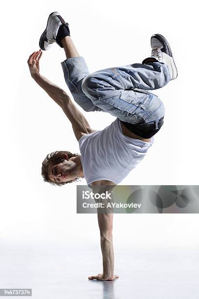 Breakdancer Stockfoto und mehr Bilder von Aerobic - Aerobic, Akrobatische Aktivität, Aktivitäten und Sport