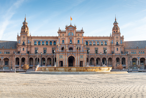 The Plaza de Espania is a Square located in the Park in Seville Built in 1928.
