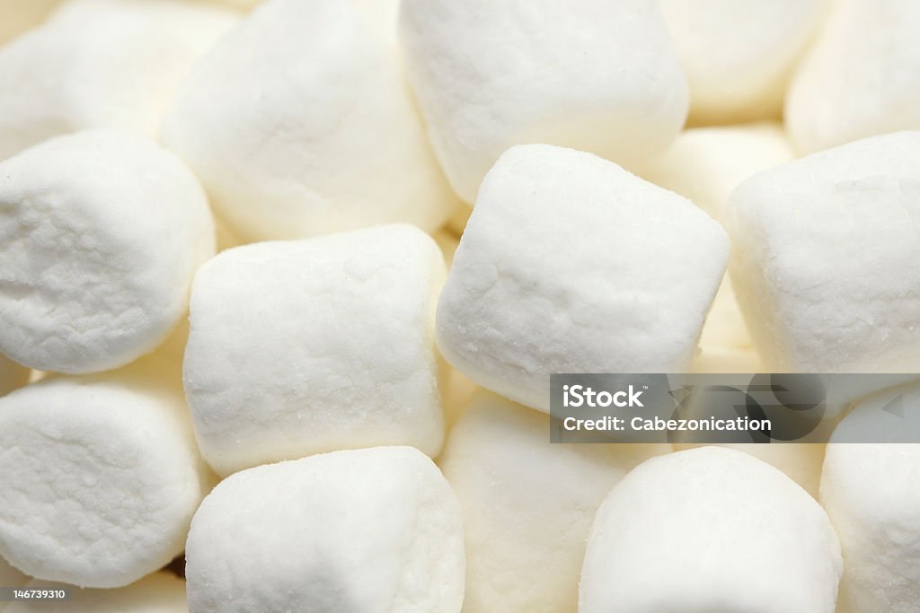 marshmallow - Foto stock royalty-free di Sandwich di marshmallow arrostito