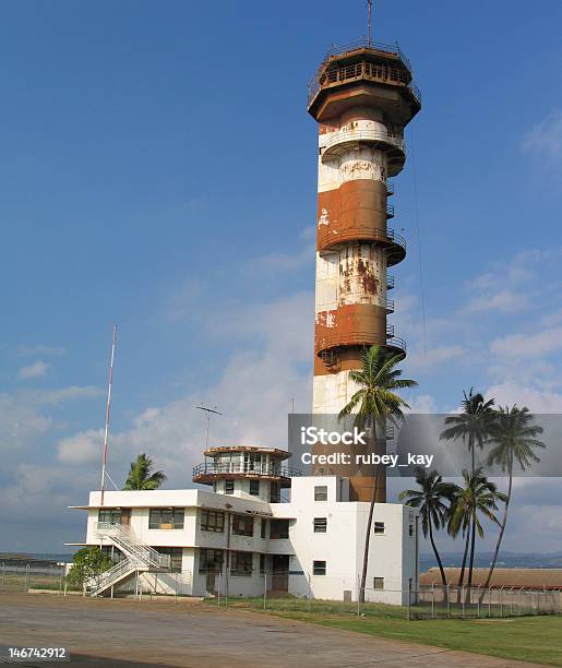 Opuszczonych Wieża Kontroli Ruchu Lotniczego - zdjęcia stockowe i więcej obrazów Kultura hawajska - Kultura hawajska, Wieża kontroli lotów, Baza wojskowa