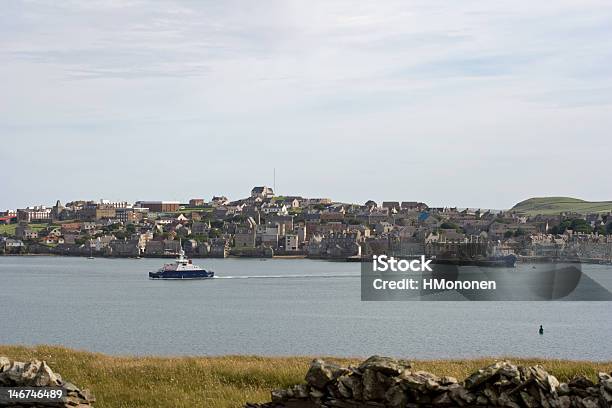 Lerwick W Shetland Islands - zdjęcia stockowe i więcej obrazów Szetlandy - Szetlandy, Terminal promowy, Bez ludzi