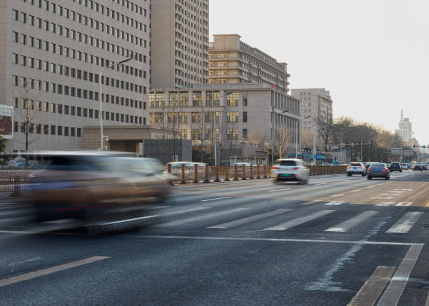 beijing chang'an avenue verkehr - changan avenue stock-fotos und bilder