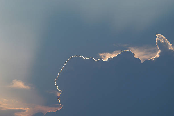 軽い雲 - sunspot ストックフォトと画像
