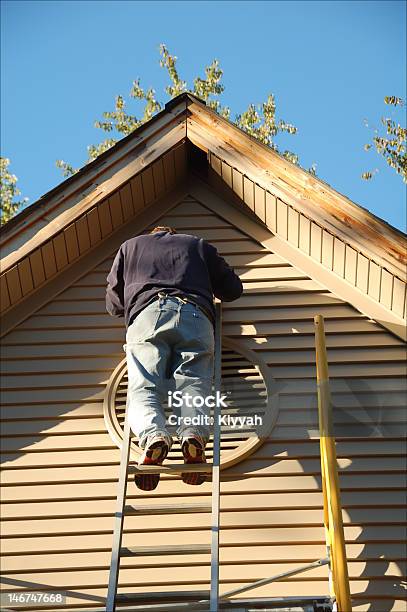 Budowa Domu - zdjęcia stockowe i więcej obrazów Siding - element budynku - Siding - element budynku, Plastik, Naprawiać