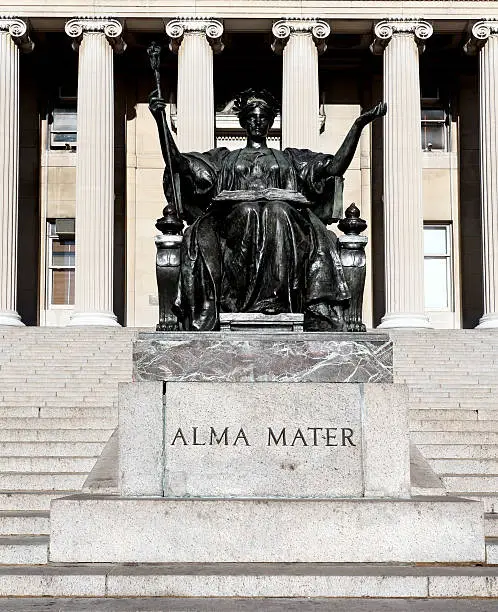 Photo of Alma Mater Statue