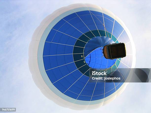 Balon Na Ogrzane Powietrze - zdjęcia stockowe i więcej obrazów Balon na ogrzane powietrze - Balon na ogrzane powietrze, Poniżej, Cień