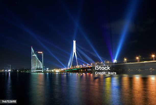 Laser Mostrar Em Riga - Fotografias de stock e mais imagens de Aniversário especial - Aniversário especial, Ao Ar Livre, Arranha-céu
