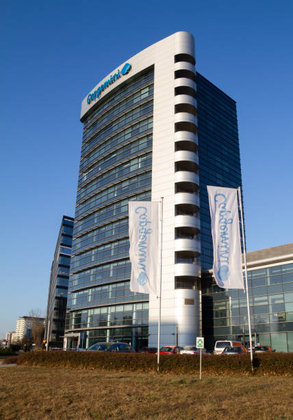 kompleks biurowy rondo business park i budynek wieżowca z logo capgemini se w krakowie. - capgemini zdjęcia i obrazy z banku zdjęć