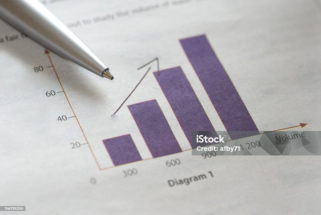 Lápiz de gráfico de barras - Foto de stock de Cifras financieras libre de derechos