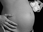 mutter-mit-einem-baby-geboren-schuhe.jpg?b=1&s=170x170&k=20&c=azdBe5y1qGW28PWZjOof7tmALKWebGJQ117weY0Kais=