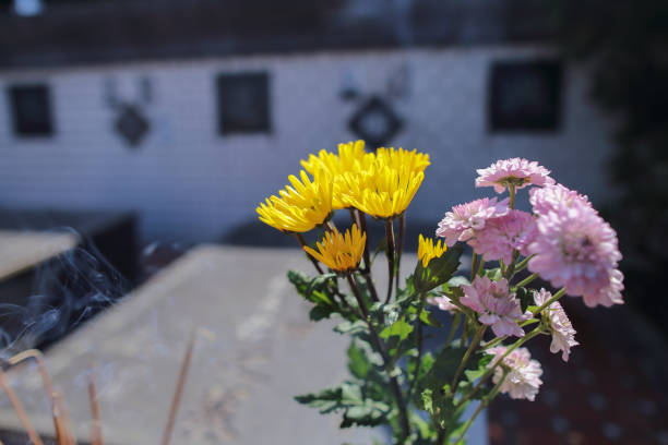 istock Qingming Festival - Tomb Sweeping Day 1467582254