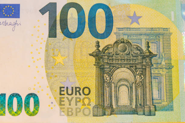 photo macro du billet de cent euros - european union euro note european union currency paper currency currency photos et images de collection