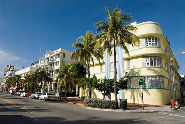 istock Ocean Dr , Miami Beach with palm trees and buildings 146760054