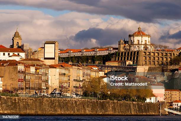 Oporto Portugal Foto de stock y más banco de imágenes de Aguja - Chapitel - Aguja - Chapitel, Aire libre, Arquitectura exterior