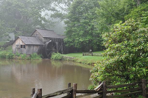 istock Mabry Mill in the Fog 146762708