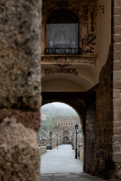 istock The medieval bridge over the river Tago in Toledo 1467631772