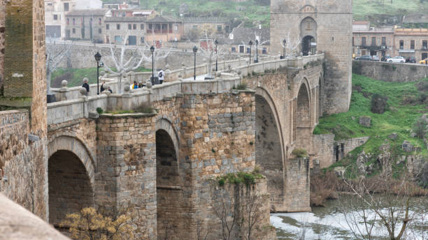 istock The medieval bridge over the river Tago in Toledo 1467632065
