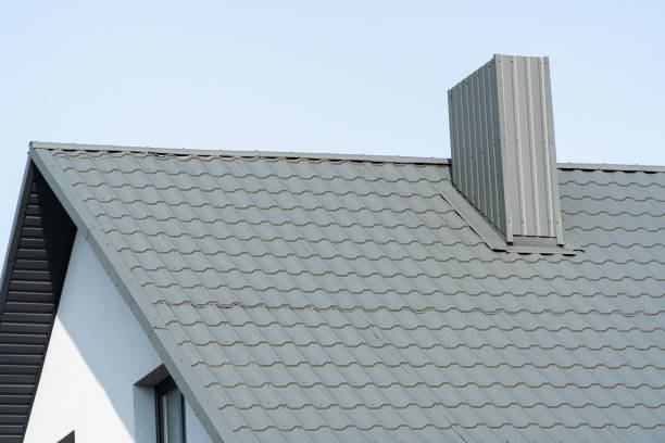 istock Grey metal profile roof installed on a modern house. Modern construction 1467639518