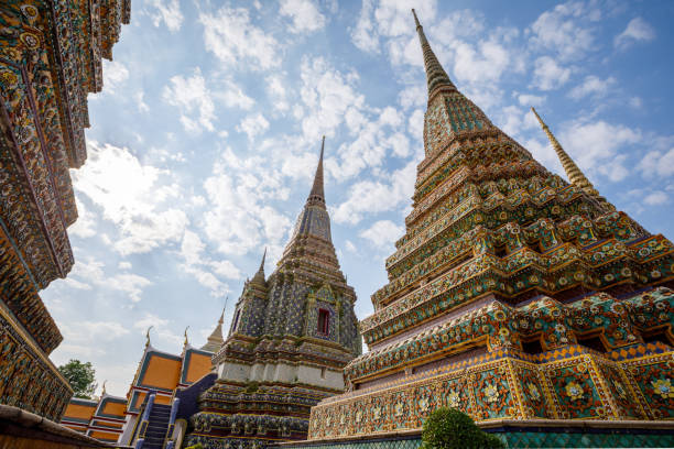 wat pho temple a unesco recognized buddhist temple complex in bangkok, thailand. - sukhothai stok fotoğraflar ve resimler