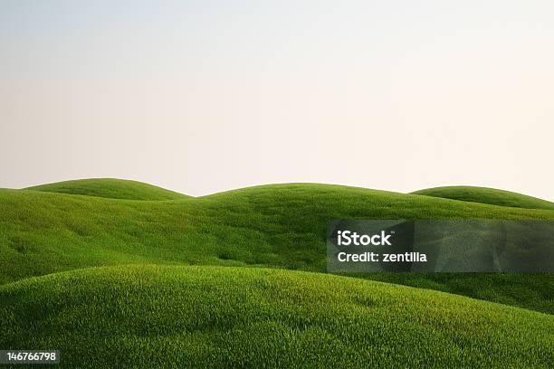 Grass Field Foto de stock y más banco de imágenes de Colina - Colina, Hierba - Pasto, Verde - Color