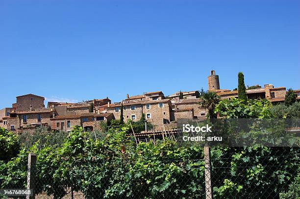 Amici Village - Fotografie stock e altre immagini di Agricoltura - Agricoltura, Ambientazione esterna, Amicizia