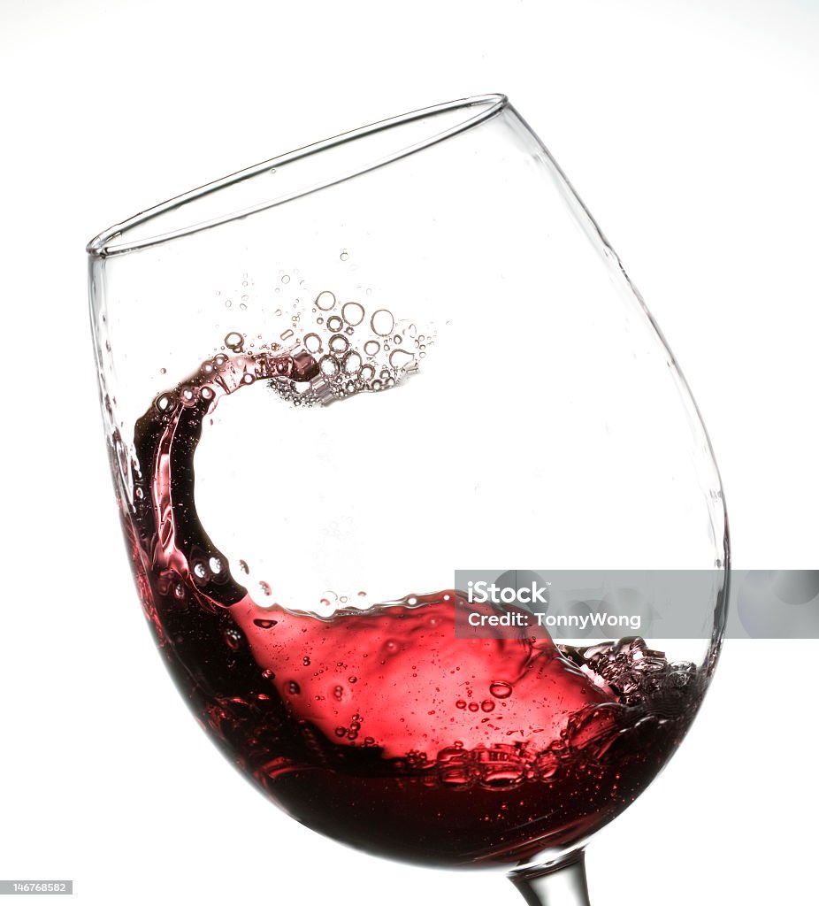 Vin rouge Verser - Photo de Blanc libre de droits