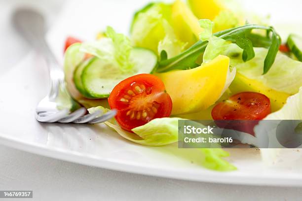 Gemüsesalat Mit Mango Stockfoto und mehr Bilder von Bunt - Farbton - Bunt - Farbton, Fotografie, Frische