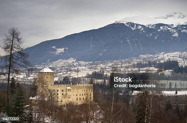 Bruck Castello In East Alto Adige Austria - Fotografie stock e altre immagini di Alpi - Alpi, Ambientazione esterna, Austria