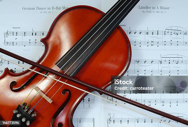 Geige Stockfoto und mehr Bilder von Geige - Geige, Notenblatt, Altertümlich