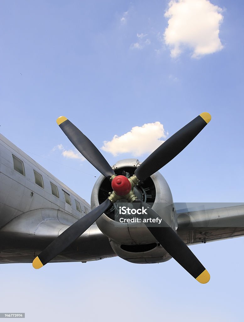 중지된 항공기 엔진 - 로열티 프리 가솔린 스톡 사진