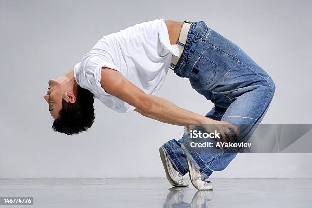 Breakdance - zdjęcia stockowe i więcej obrazów Czynność - Czynność, Dorosły, Fotografika