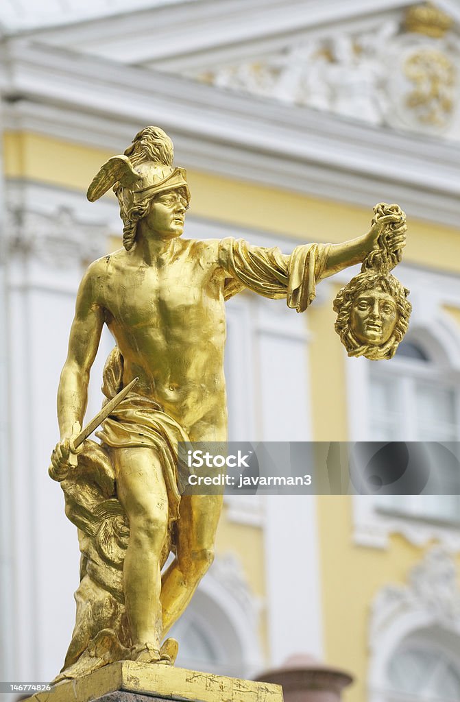 Statue de Persée de méduse Gorgone s head, Peterhof, en Russie - Photo de Persée libre de droits