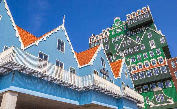 architettura moderna dell'hotel inntel a zaandam - zaandam foto e immagini stock