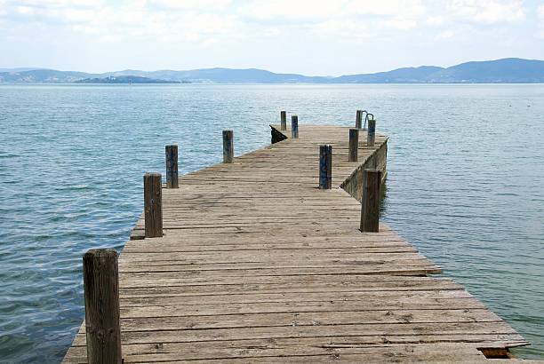 istock scaffold at lake in Tuscany 146784201