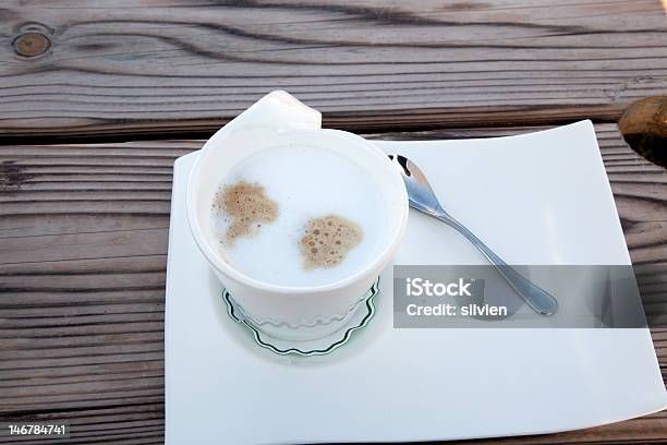 Foto de Com Espuma Do Café e mais fotos de stock de Bebida - Bebida, Bebida com espuma, Bebida não alcoólica