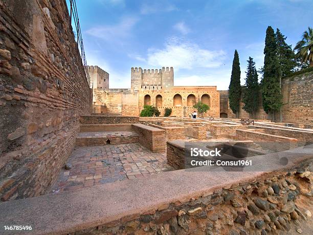 Alhambra De Granada Foto de stock y más banco de imágenes de Alcazaba de la Alhambra - Alcazaba de la Alhambra, Alhambra - Granada, Comunidad Autónoma de Andalucía