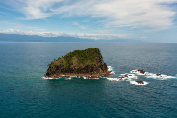 istock Tropical island and blue ocean. 1467858544