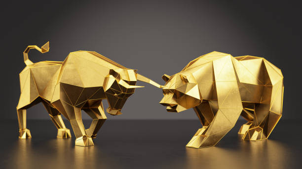 concepto de comercio financiero con golden bull y bear on black - stock market bull bull market bear fotografías e imágenes de stock